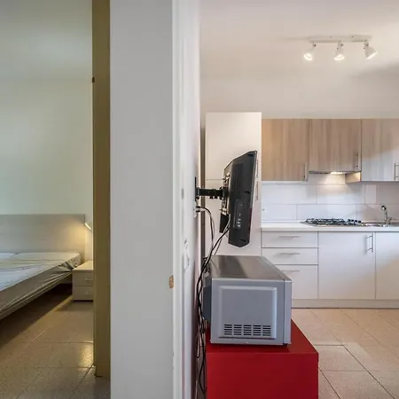 Apartment Luca Trilocale 2 *